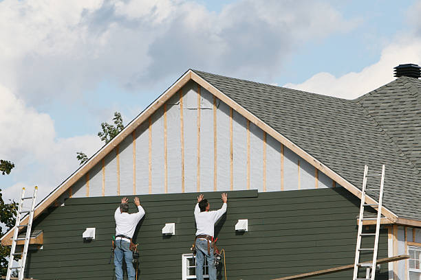 Professional Siding Contractor technician working in Clinton, WA